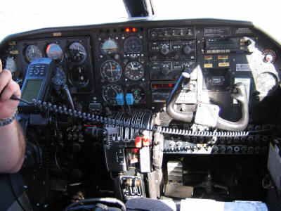 Cockpit van ons 'prive vliegtuig'